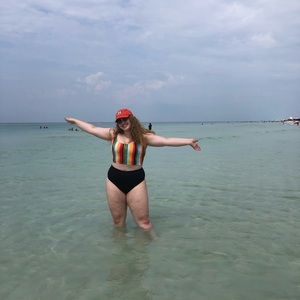 Meet your Posher, Julia